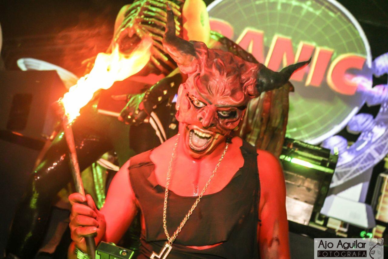 Fiesta y espectáculo — Hollywood Music Management