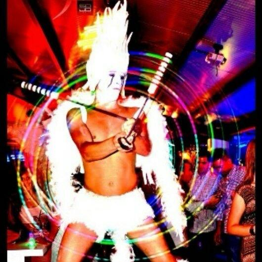 Fiesta y espectáculo — Hollywood Music Management