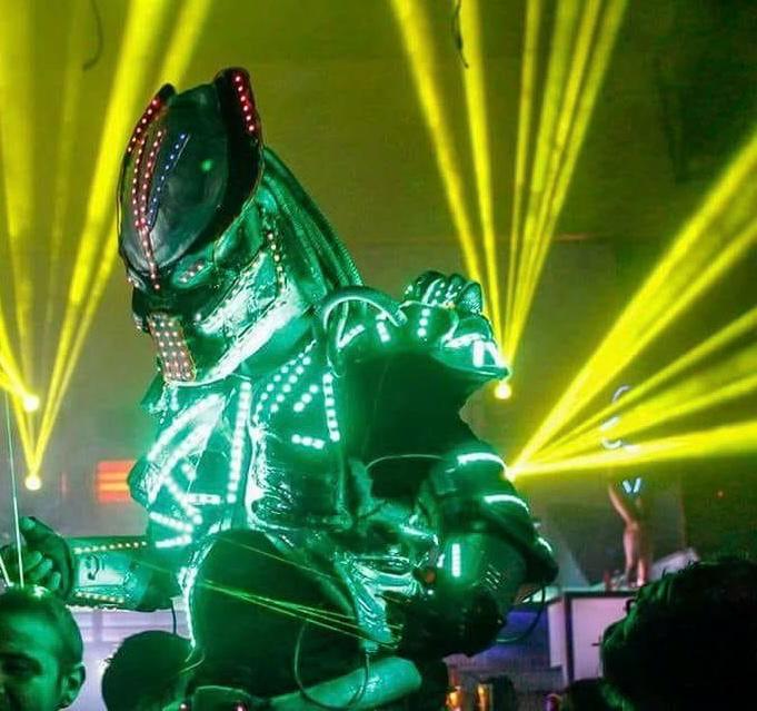 Fiesta y espectáculo — Hollywood Music Management