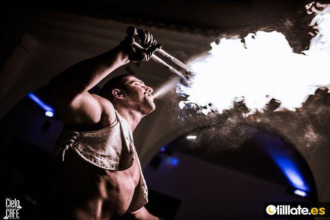 Fiesta y espectáculo — Hollywood Music Management